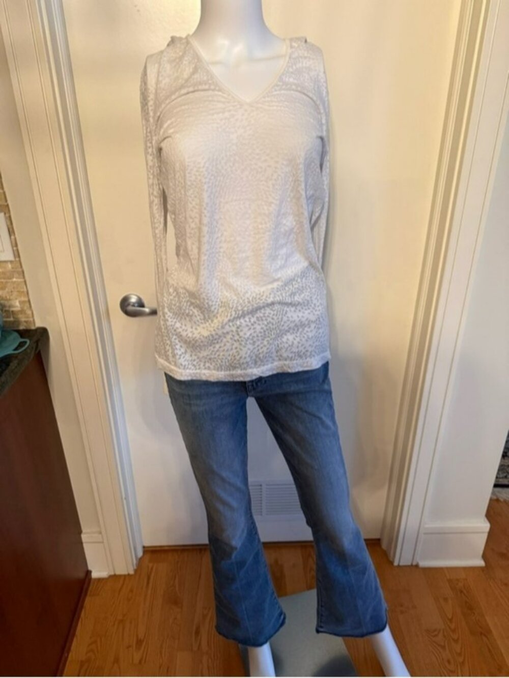 Prana white  V-Neck Long Sleeve Hoody